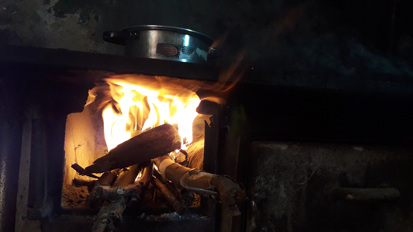 How I cook each day with firewood